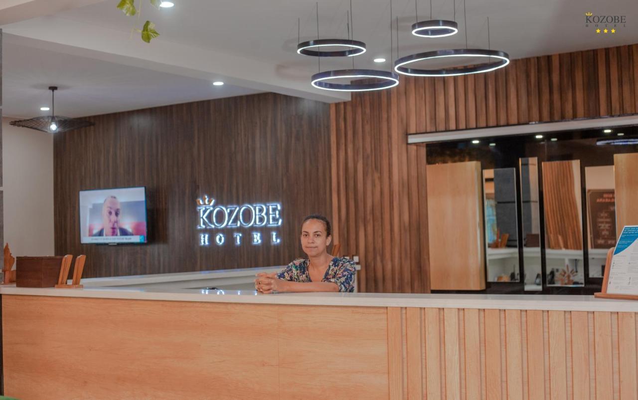 Kozobe Hotel Ambilobe Exteriör bild