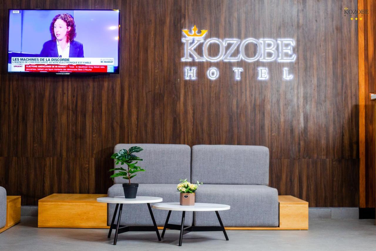 Kozobe Hotel Ambilobe Exteriör bild